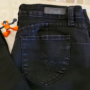 Royalty WannaBettaButt Jeans NWOT